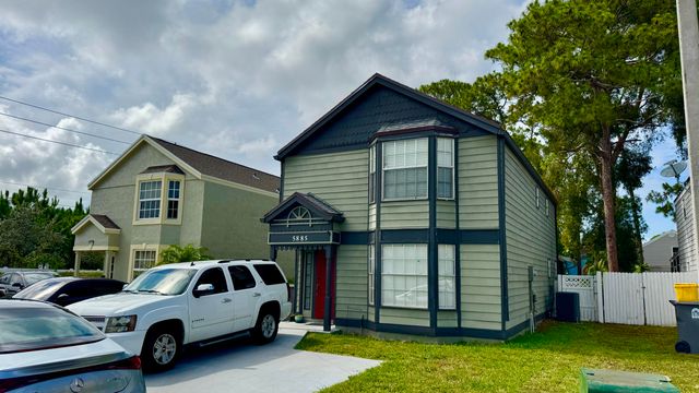 5885 Rambler Rose Way, West Palm Beach, FL 33415