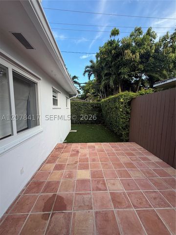 4943 Riviera Dr -, Coral Gables, FL 33146