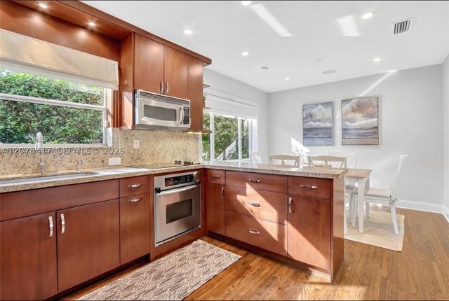 4943 Riviera Dr -, Coral Gables, FL 33146