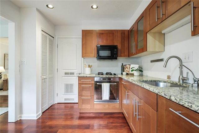25 Independence Place NW, Atlanta, GA 30318
