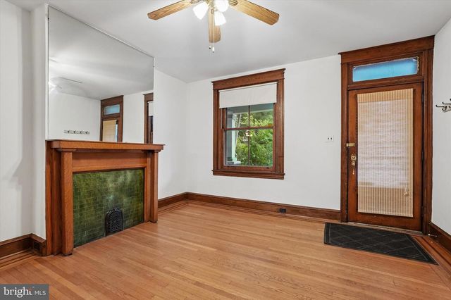 868 N 27TH ST, Philadelphia, PA 19130