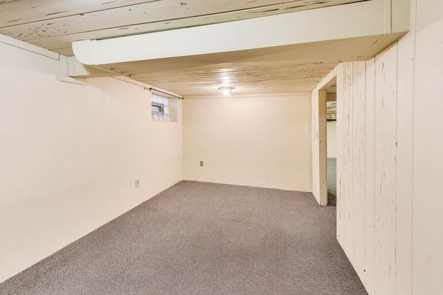 610 S Nawata Avenue, Mount Prospect, IL 60056