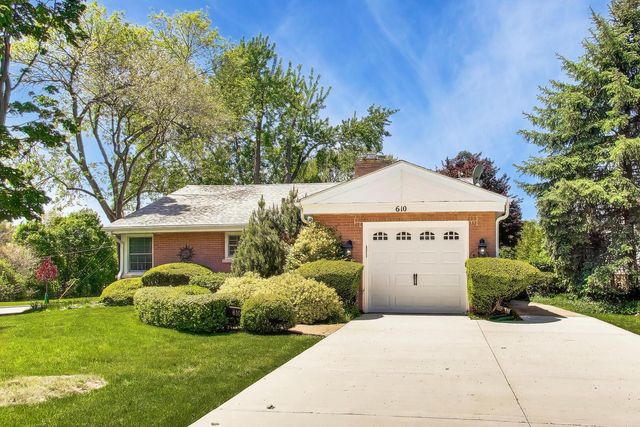 610 S Nawata Avenue, Mount Prospect, IL 60056