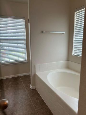 3703 Holden CT, Round Rock, TX 78665