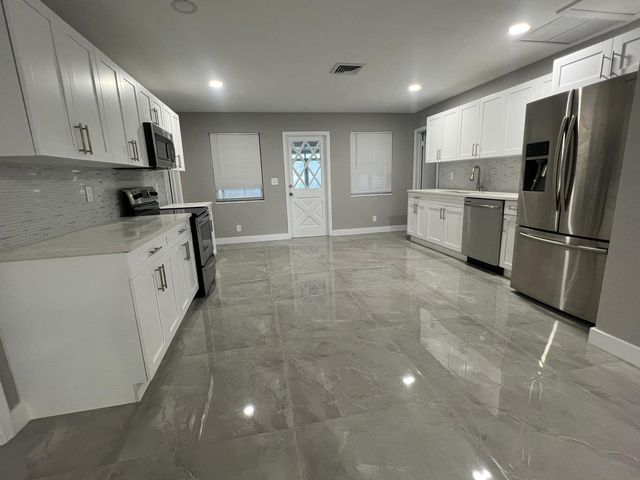 129 Euclid Boulevard, Lantana, FL 33462