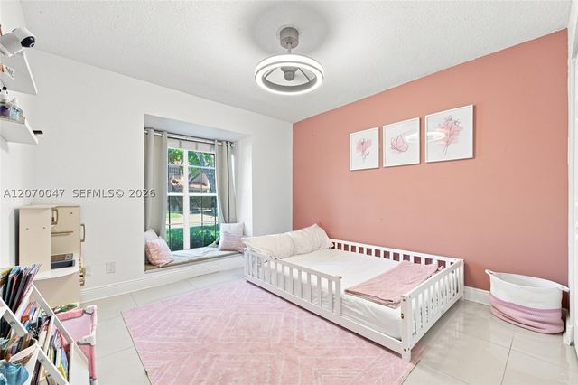 10852 Cypress Glen Dr, Coral Springs, FL 33071