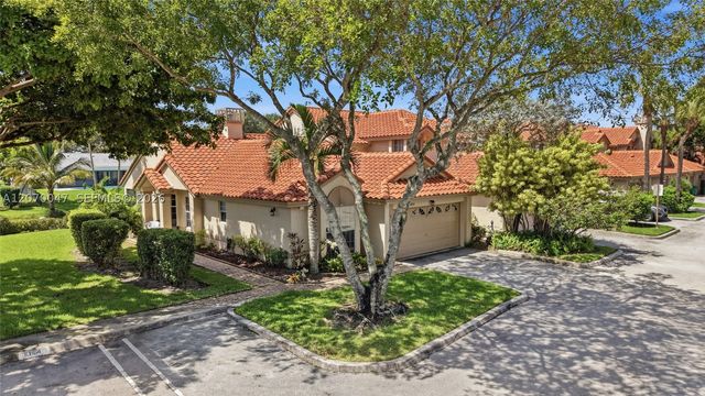 10852 Cypress Glen Dr, Coral Springs, FL 33071