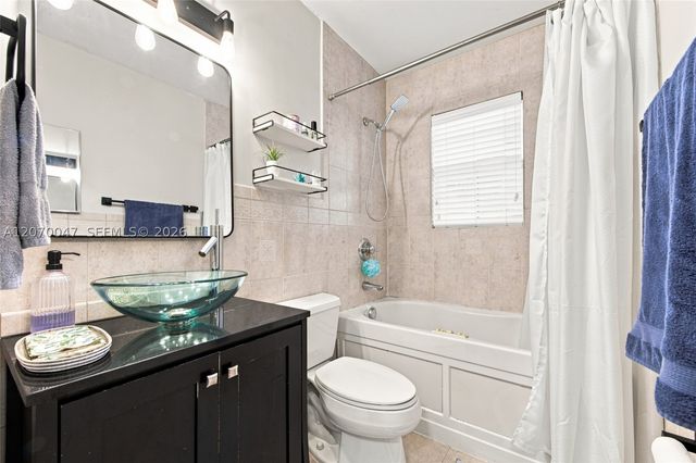 10852 Cypress Glen Dr, Coral Springs, FL 33071