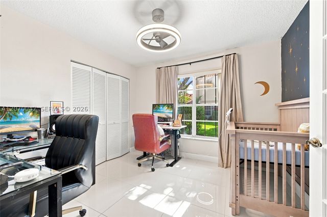 10852 Cypress Glen Dr, Coral Springs, FL 33071