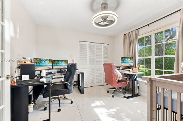 10852 Cypress Glen Dr, Coral Springs, FL 33071
