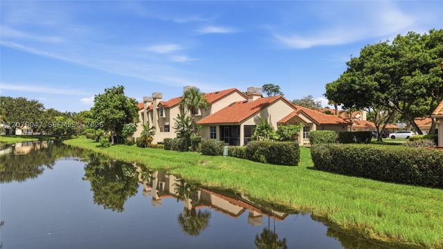 10852 Cypress Glen Dr, Coral Springs, FL 33071