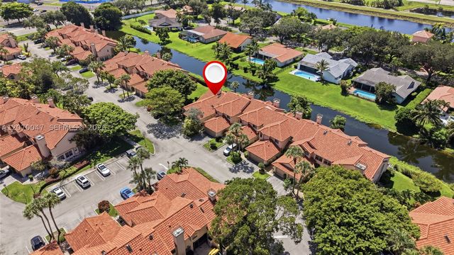 10852 Cypress Glen Dr, Coral Springs, FL 33071