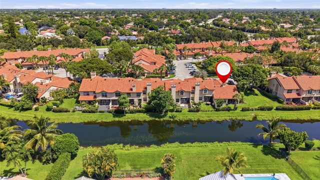 10852 Cypress Glen Dr, Coral Springs, FL 33071