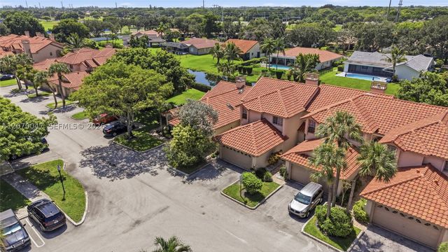 10852 Cypress Glen Dr, Coral Springs, FL 33071