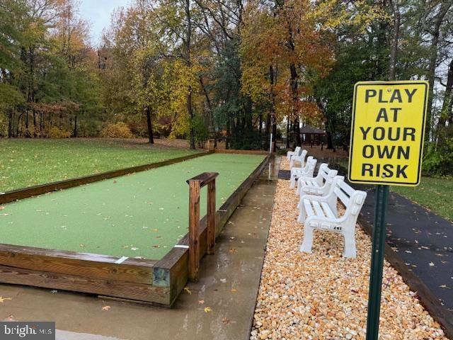 14 BURTONS, Southampton, NJ 08088