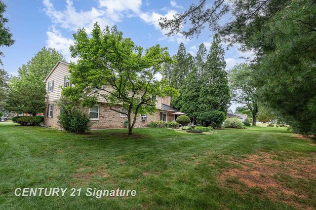 211 Holbrook Lane, Saginaw Twp, MI 48638