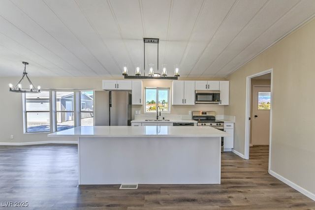 1860 Bank Avenue, Pahrump, NV 89048