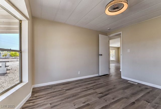 1860 Bank Avenue, Pahrump, NV 89048