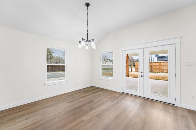 2434 Iroquois Street, Dallas, TX 75212