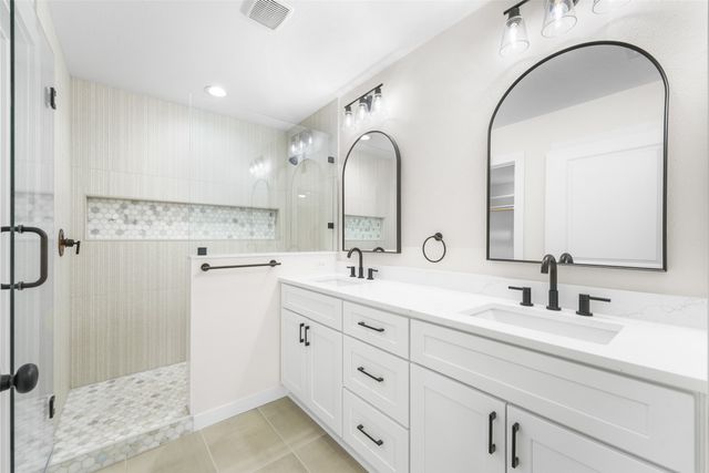 2434 Iroquois Street, Dallas, TX 75212