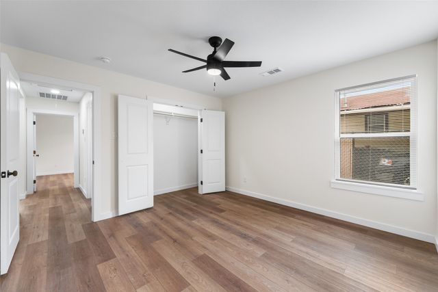 2434 Iroquois Street, Dallas, TX 75212