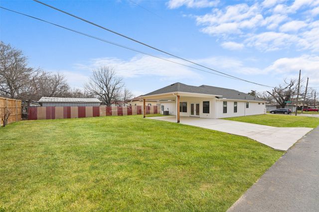 2434 Iroquois Street, Dallas, TX 75212