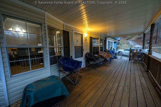 153 Everett Hager Road, Chapmanville, WV 25508