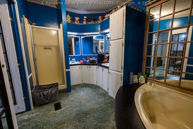 153 Everett Hager Road, Chapmanville, WV 25508