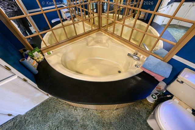 153 Everett Hager Road, Chapmanville, WV 25508