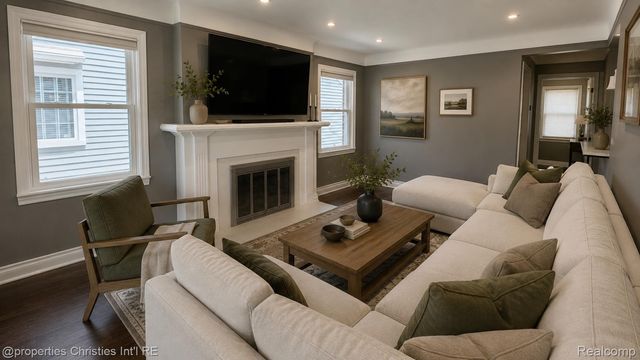 2990 Oakshire Avenue, Berkley, MI 48072