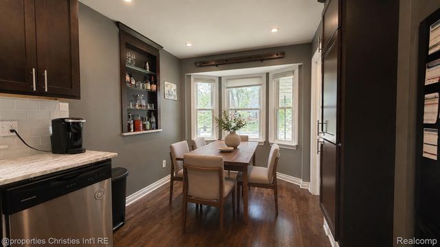 2990 Oakshire Avenue, Berkley, MI 48072