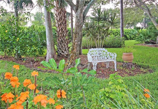 322 Melrose PL 31, Naples, FL 34104