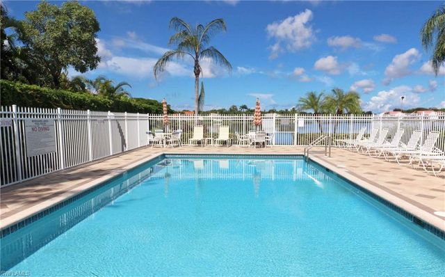 322 Melrose PL 31, Naples, FL 34104