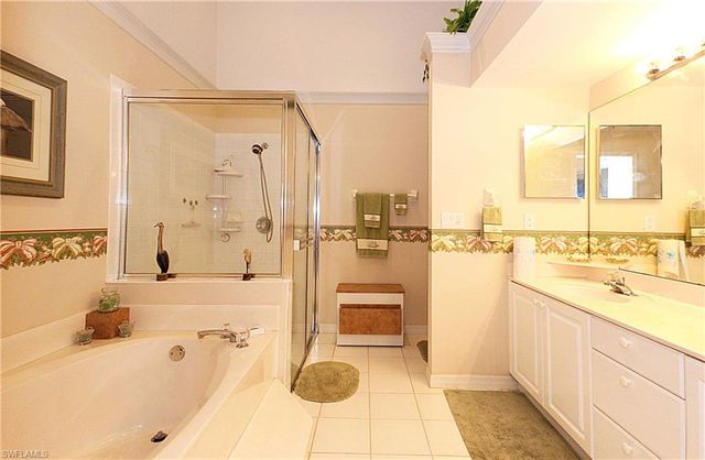 322 Melrose PL 31, Naples, FL 34104