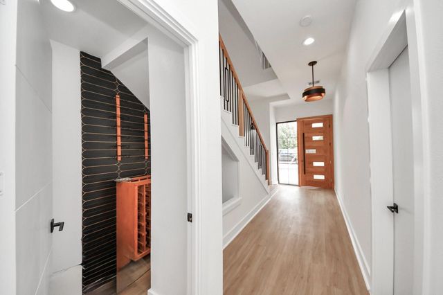 9014 Ferdinand Street, Houston, TX 77051