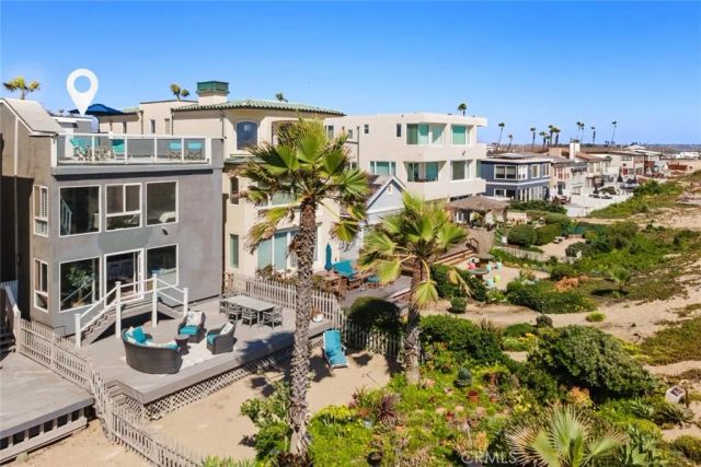 17111 S Pacific Avenue, Sunset Beach, CA 90742