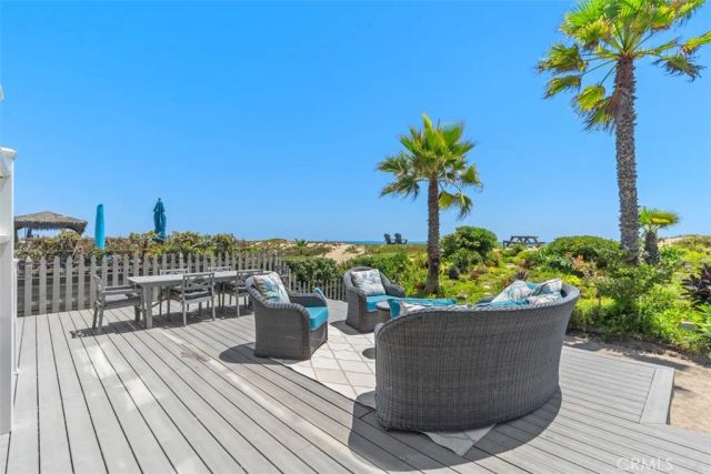 17111 S Pacific Avenue, Sunset Beach, CA 90742