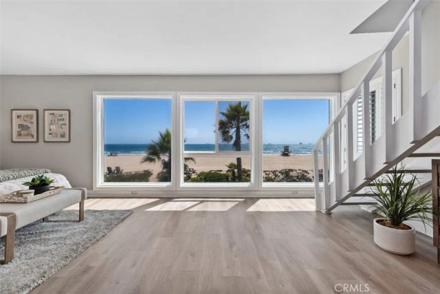 17111 S Pacific Avenue, Sunset Beach, CA 90742