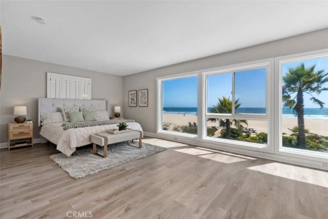 17111 S Pacific Avenue, Sunset Beach, CA 90742