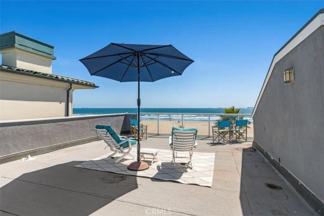 17111 S Pacific Avenue, Sunset Beach, CA 90742