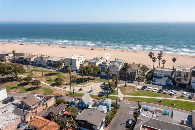 17111 S Pacific Avenue, Sunset Beach, CA 90742