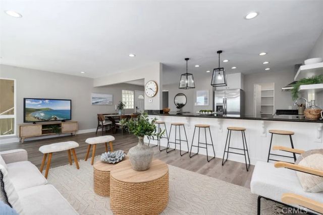 17111 S Pacific Avenue, Sunset Beach, CA 90742
