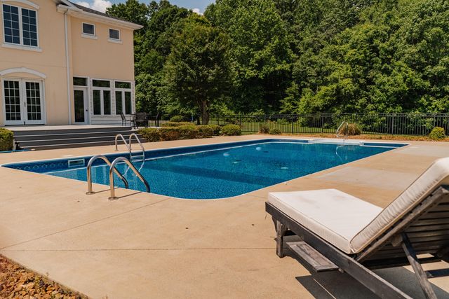 444 Sparks Avenue, Jamestown, KY 42629