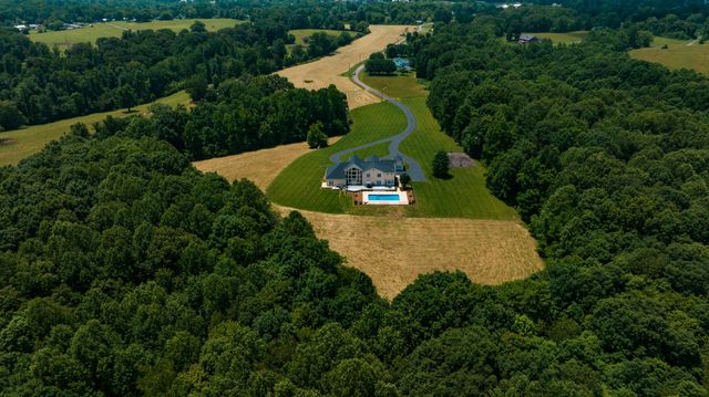 444 Sparks Avenue, Jamestown, KY 42629