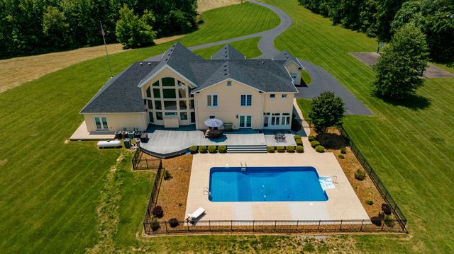 444 Sparks Avenue, Jamestown, KY 42629