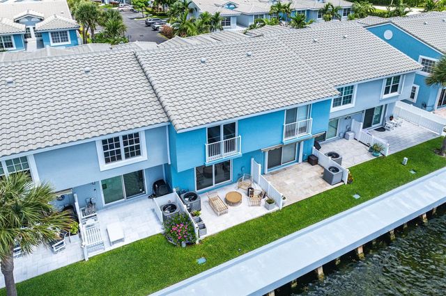 900 E Jeffery Street, Boca Raton, FL 33487