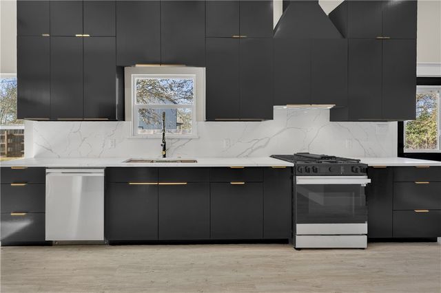 5085 North Oakland Lane, Bryan, TX 77808