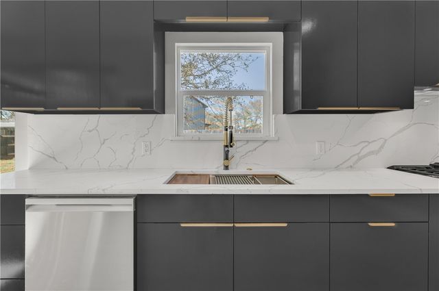 5085 North Oakland Lane, Bryan, TX 77808