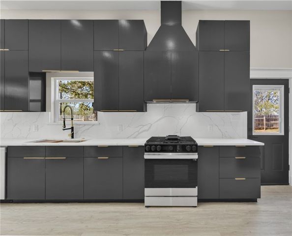 5085 North Oakland Lane, Bryan, TX 77808