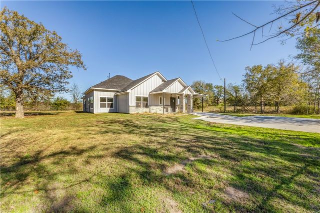5085 North Oakland Lane, Bryan, TX 77808